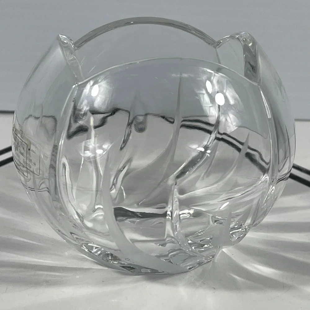 Illusions 24% Full Lead Crystal‎ Bowl Handcrafted Slovenia Frosted Swirl 4x3